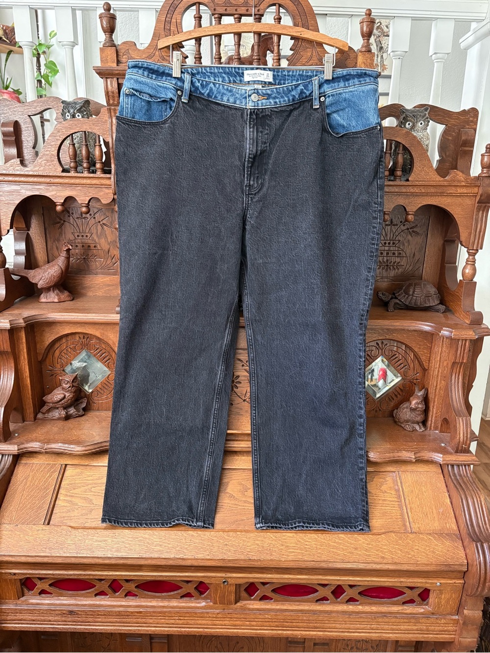 Abercrombie & Fitch Two-Tone Black Denim Jeans with Blue Waistband size 20
